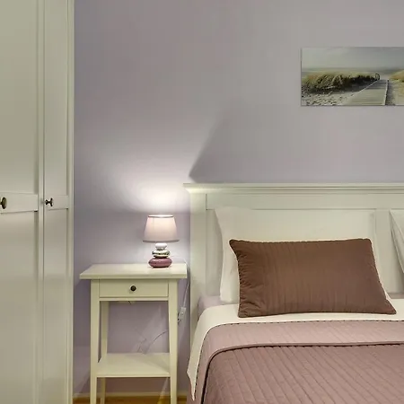 Paola Holiday home Divsici