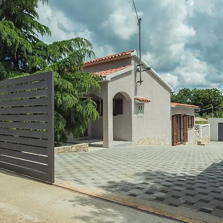 Holiday home Paola *